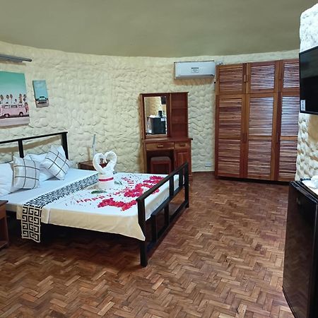 Midnite Inn Panglao Kültér fotó